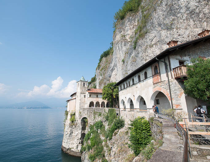 italie-ermitage Santa Caterina del Sasso