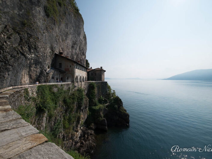 italie-ermitage Santa Caterina del Sasso